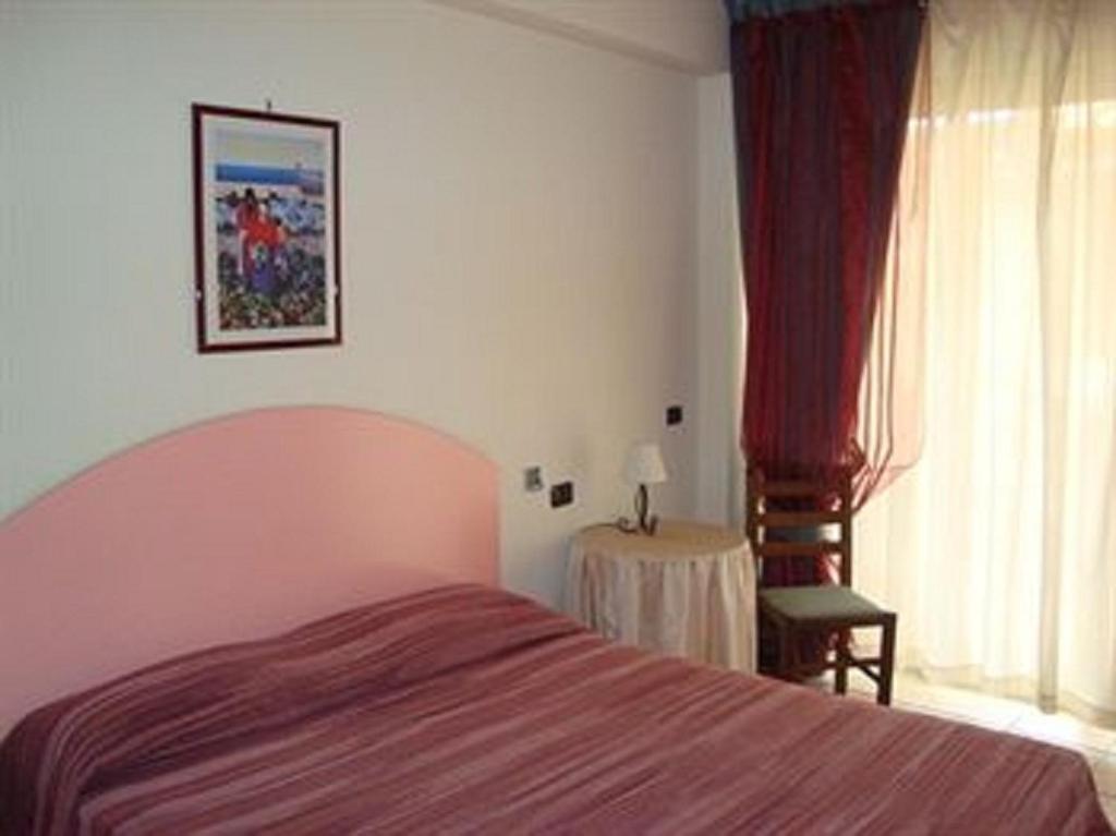 B&B La Grotta Sant'Alessio Siculo Bilik gambar